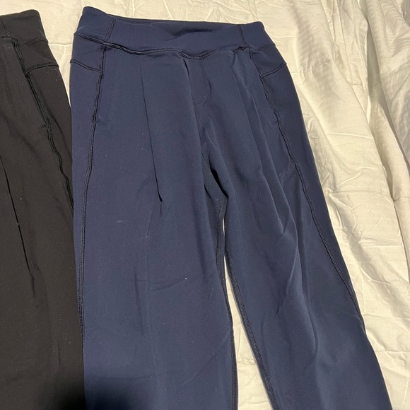 Lululemon pleated jogger pants - Picture 4 of 11